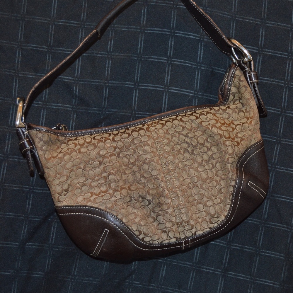 Genuine Coach Brown Signature Purse H32-6351